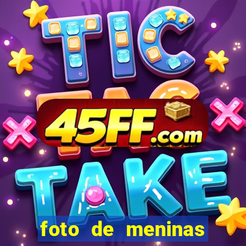 foto de meninas cacheadas no espelho